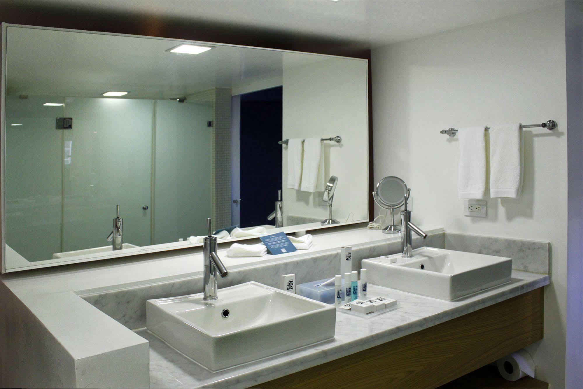 The Vip Caracas Hotell Exteriör bild